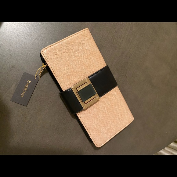 Bebe Clutch - Picture 1 of 5